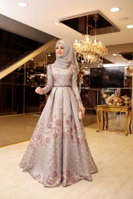 Owner bustier azzni butik - Gaun muslimah kami siap mengerjakan gaun musimah 